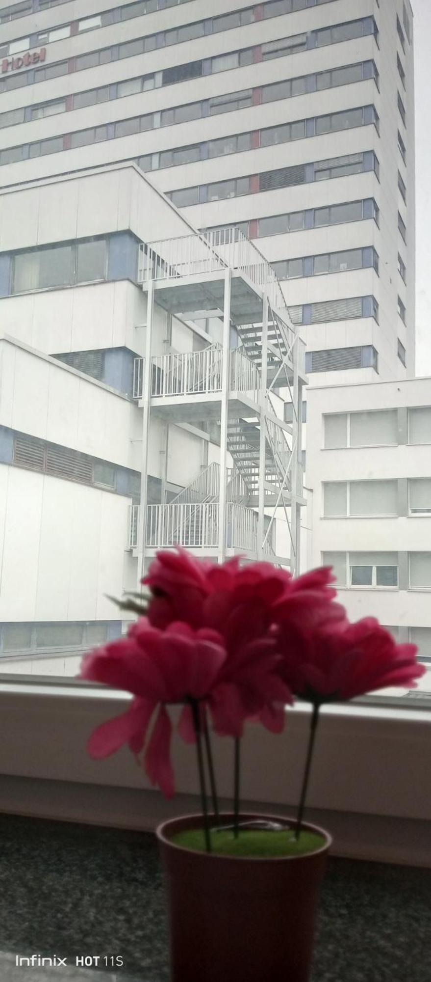 Gemuetliches Lisa Zimmer Mit Gemeinschaftskueche Heilbronn Zentrum エクステリア 写真